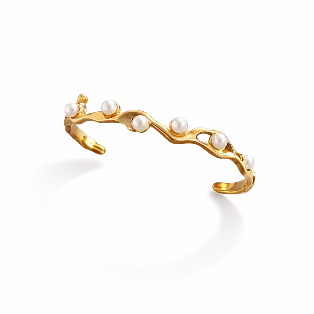 Pearla Wave Gold Cuff