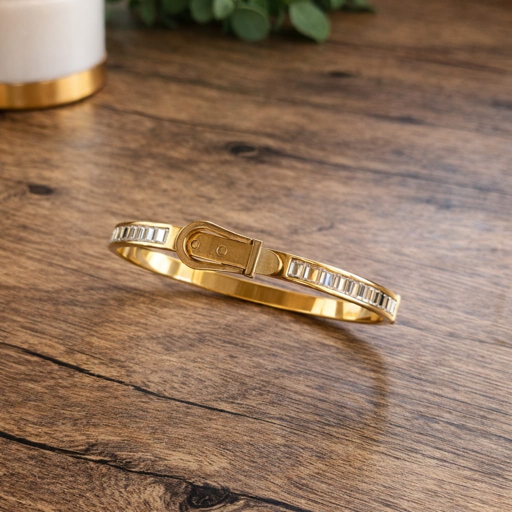 Buckle Luxe Gold Cuff