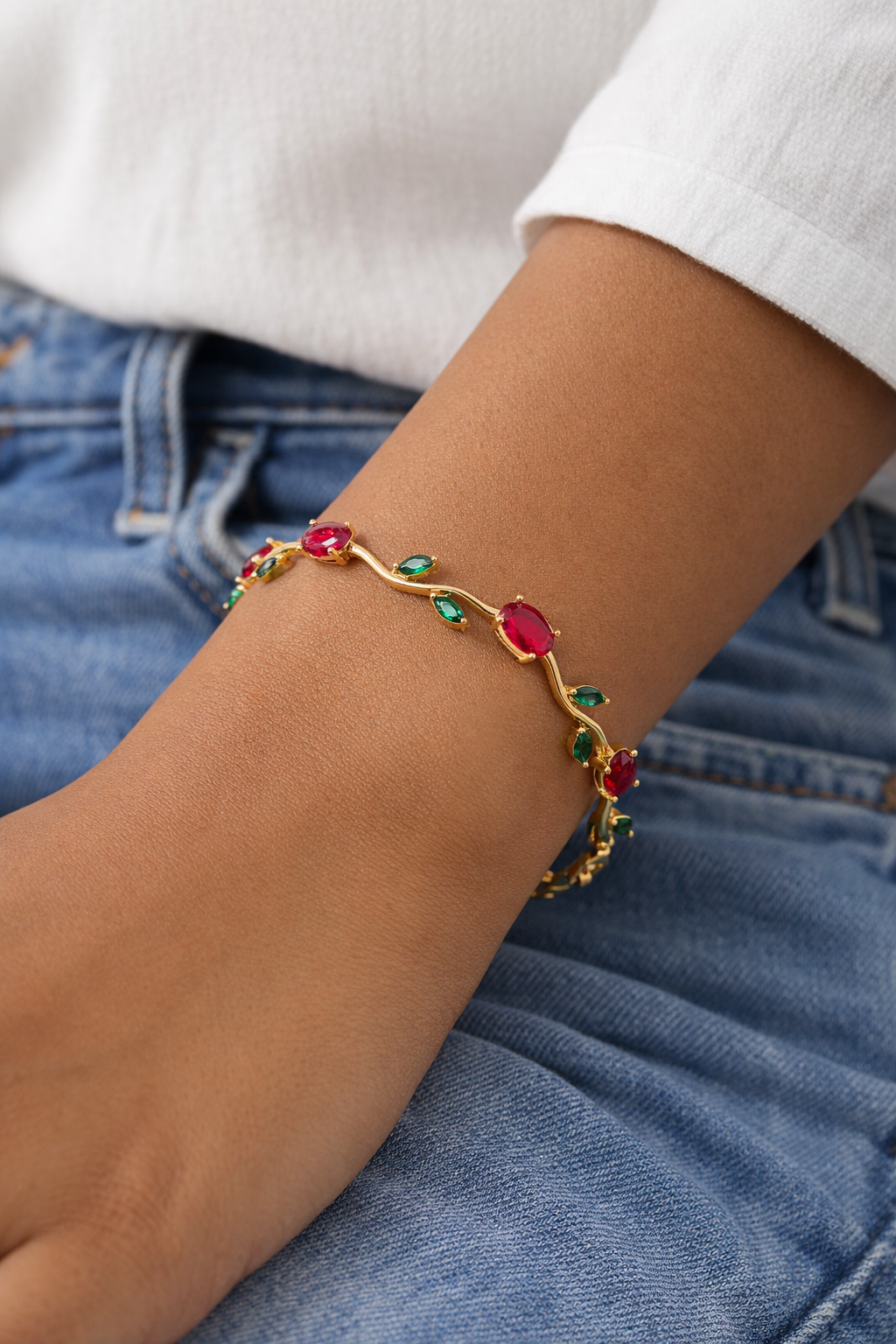 Verdant Vine Gold Bracelet